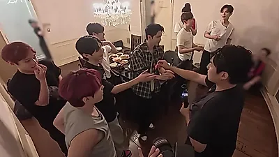 後片付け当番は誰? Wanna One、LAで粘着ゲームに本気の笑顔