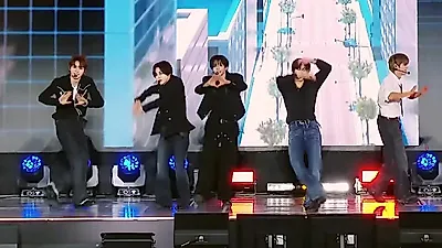 라이즈, VLF서 ‘Fly Up’…“틀린 건 없어”로 채운 무대