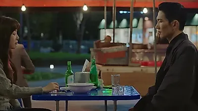 강렬한 카리스마 뒤의 수줍은 진심, 배우 엄태구가 보여준 '내향적 짝사랑'