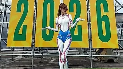 최예나, 워터밤 부산에 뜬 게임 히어로…전신 슈트로 물총 무대
