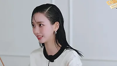 카리나, 미술학원 취미 공개…에스파 컴백 전 팬 소통