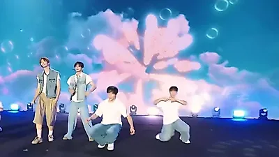 플레어 유, 보령머드축제 무대서 'WAY 2 U'로 전한 직진 고백