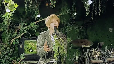 Park Jun-il goes from defiant BREAK IT to lyrical ECHO live