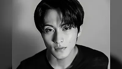 NCT 마크, 위버스 입점하며 팬들과 직접 소통 시작…새로운 음악적 여정의 첫걸음