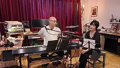 Kim Na-young duets with Hareem among his world instruments