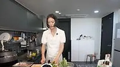 イ・ヒョニ、生活音の中で集中を育てる…息子2人の夏休みに見えた教育哲学