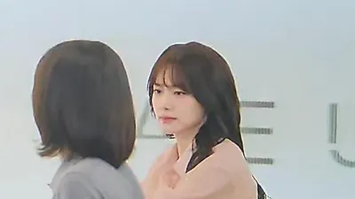 사랑과 커리어 사이, 배우 강미나가 그려낸 5년 차 직장인 윤노아의 진심
