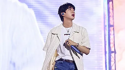 진 첫 솔로 투어 어디까지 갔나…해외 아레나 지나 극장 상영까지