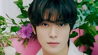 NCT 재현, 휴가 사진 열애설에 'My dearest cousin' 직접 해명
