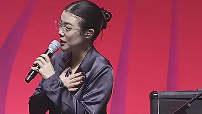 Hwang So-yoon lights up KCON LA 2026 with RM’s Smoke Sprite