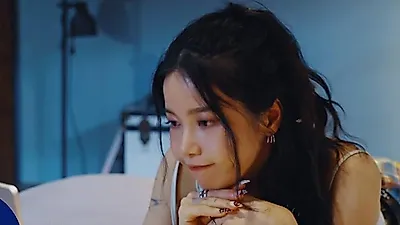 마마무 솔라, 타이난 차량 안 여유…'Solaris' 아시아 5개 도시로