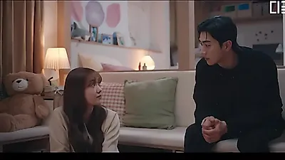 Kang Hoon battles a claw machine for Kim Hye-jun in office romance