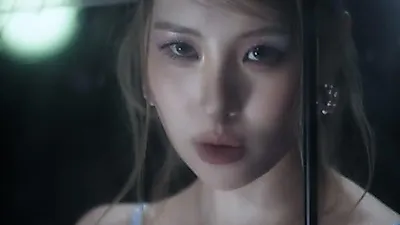 비 내리는 도심 속 실루엣 퍼포먼스, 선미가 그려낼 'Forever July'의 여름