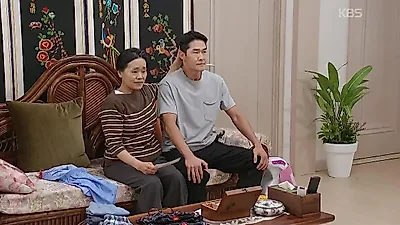 Bae Jung-nam's brick-hauling wedding fund rattles Love on the Menu