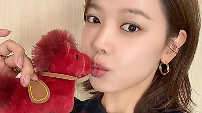 최수영·정경호, 14년 공개 연애 마침표…결별 이유는 밝히지 않았다