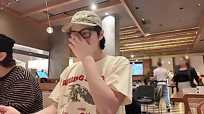 우즈(WOODZ), 브라질 상파울루 현지 먹방 콘텐츠 공개…'Hey Meta' 컨셉 활용